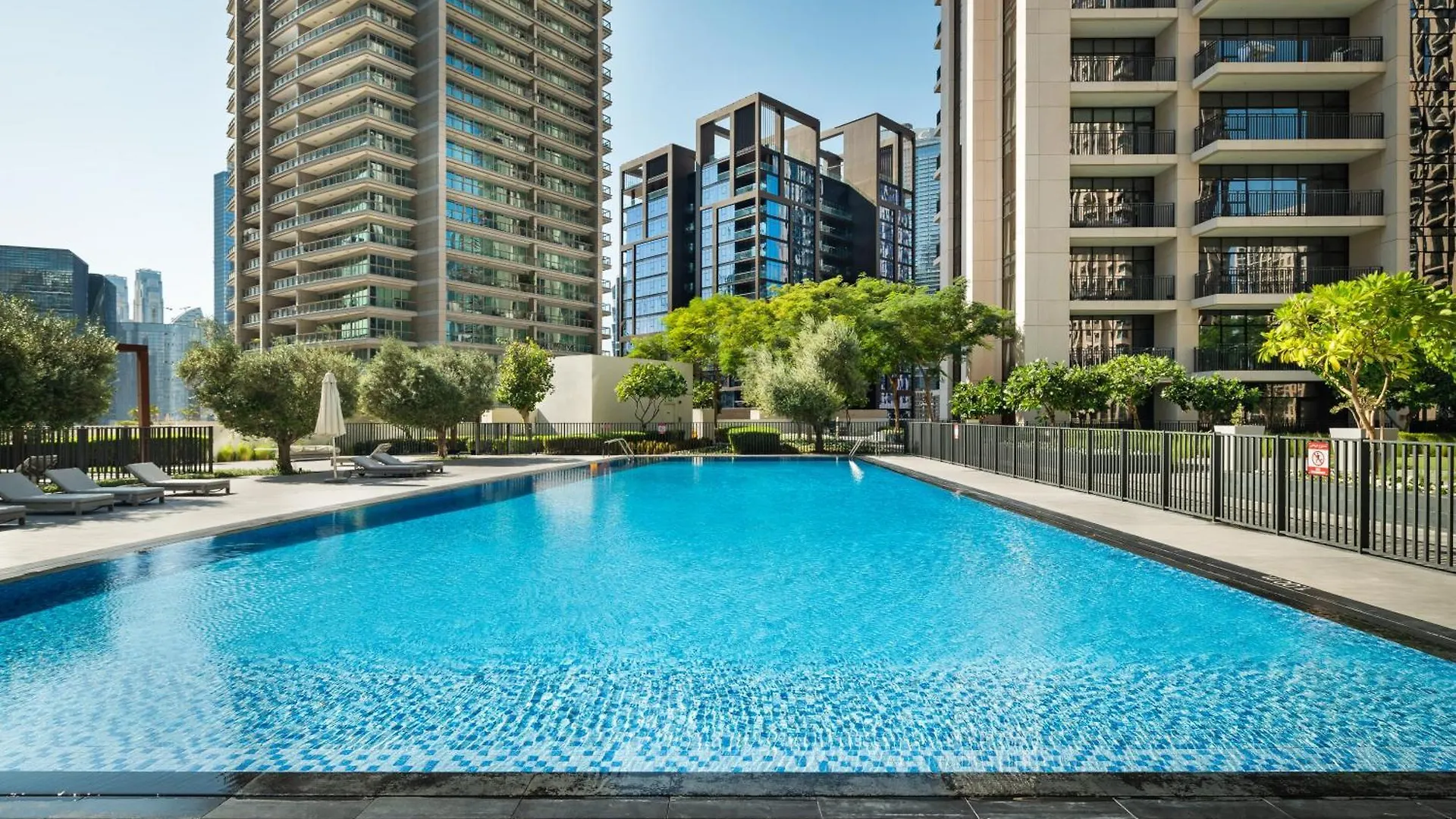 Apartment Downtown Luxury Treat - Premium Location! 2 Bedroom! Dubai