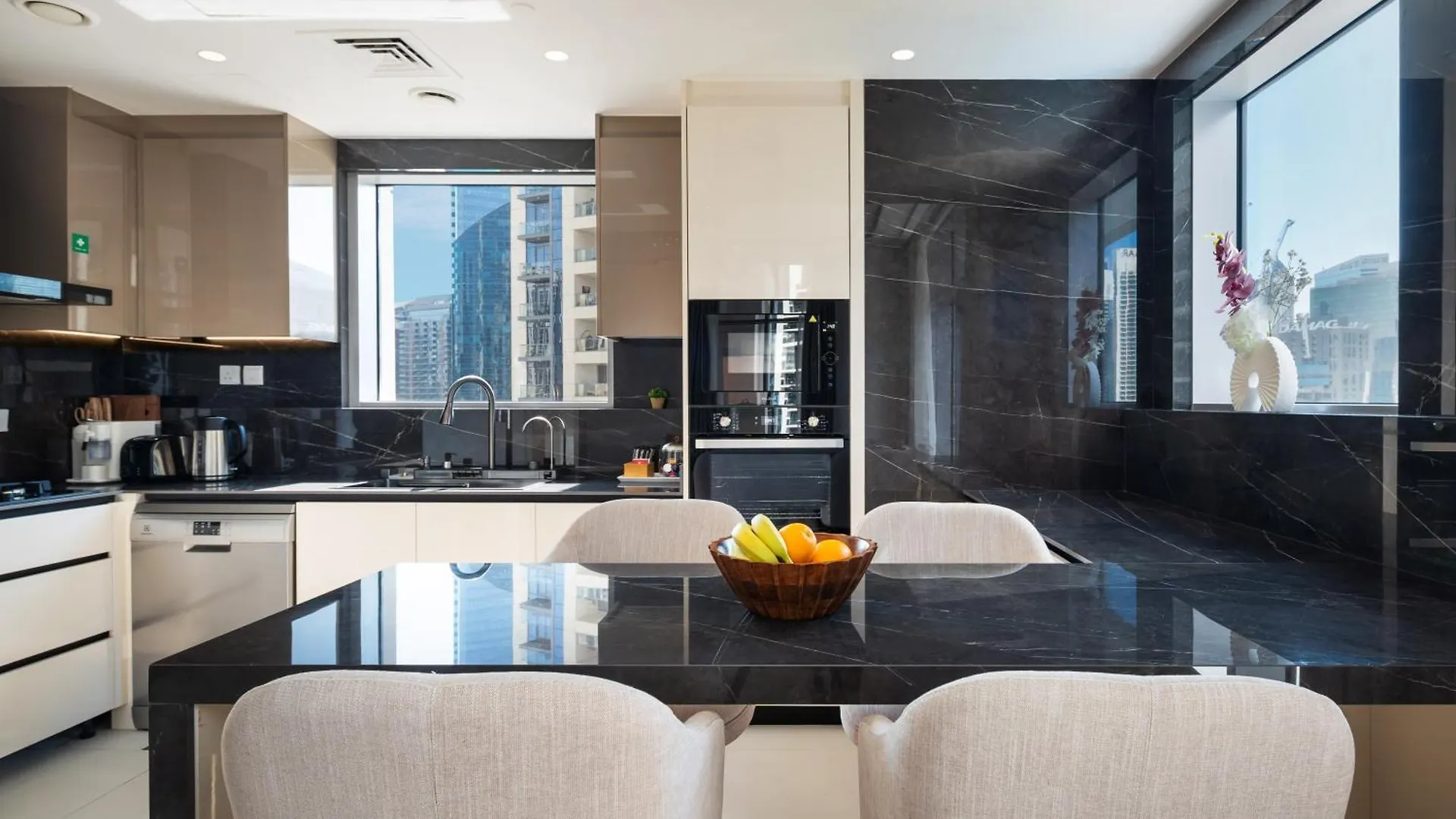 Downtown Luxury Treat - Premium Location! 2 Bedroom! Dubai United Arab Emirates
