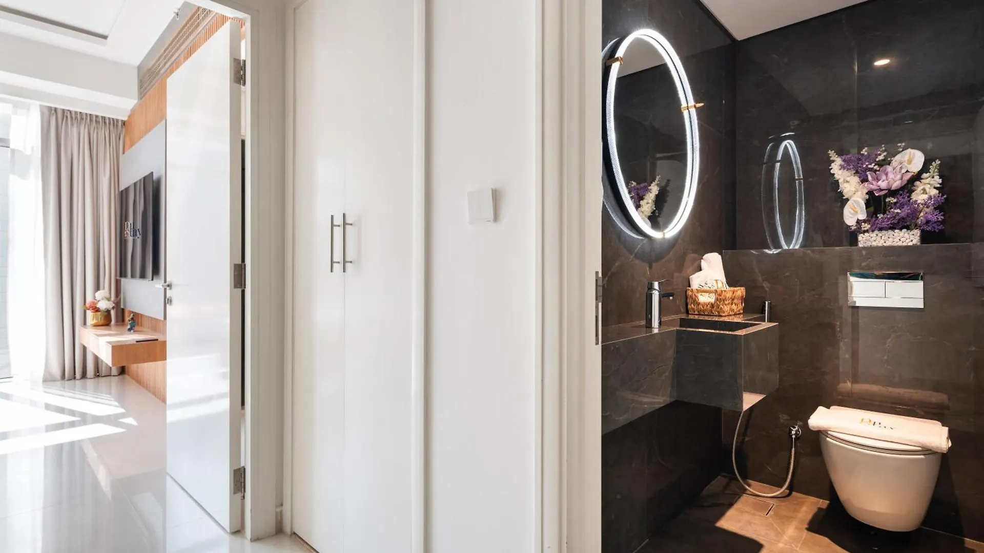 Downtown Luxury Treat - Premium Location! 2 Bedroom! Dubai